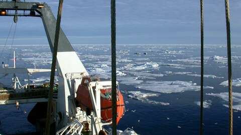 På økosystemtokt ved Svalbard. Illustrasjonsfoto: Monika von Minden / Havforskningsinstituttet