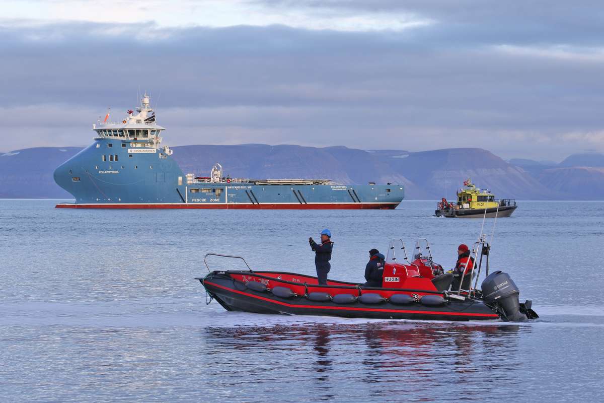 Med ArcticInfo får man bedre oversikt over ulike typer aktivitet på havet i nord. Foto: Marianne Henriksen / Kystverket