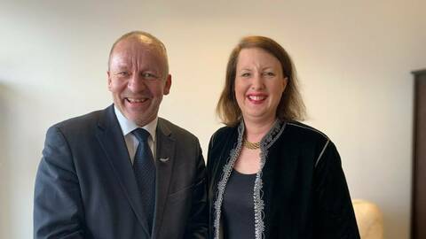 Fiskeri- og sjømatminister Geir-Inge Sivertsen møtte sin britiske kollega Victoria Prentis i London. Foto: NFD