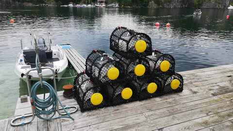 Teiner med redningsflottør. Foto: Resqunit AS