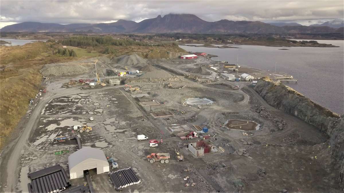 STORE DIMENSJONER: På denne tomten i Hustadvika har Salmon Evolution AS planer om å etablere oppdrettsanlegget som på sikt skal produsere 36.000 tonn laks hvert år. Foto: Salmon Evolution