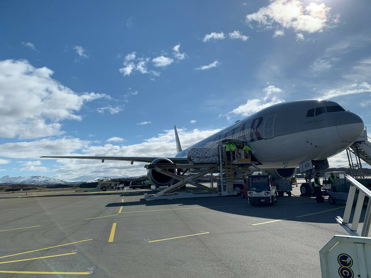 Det første sjømatflyet lastes og klargjøres for avgang fra Bodø lufthavn. Foto: Bodø Lufthavnutvikling